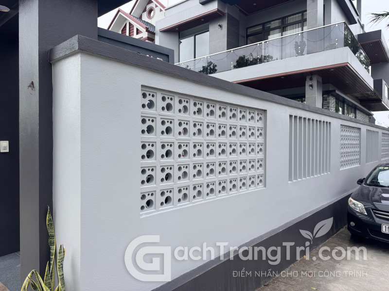 Gạch thông gió xi măng 5 lỗ tròn
