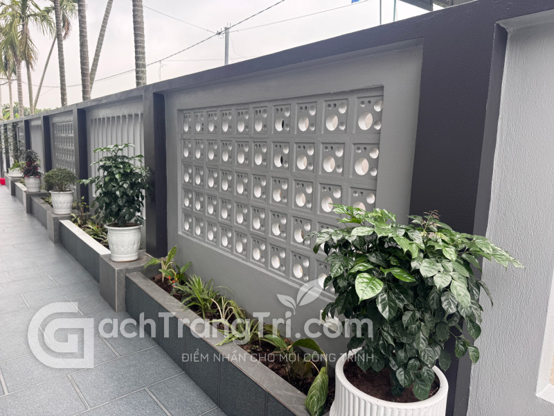 Gạch thông gió xi măng 5 lỗ tròn
