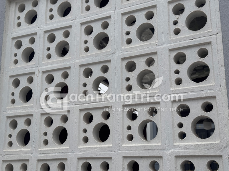 Gạch thông gió xi măng 5 lỗ tròn