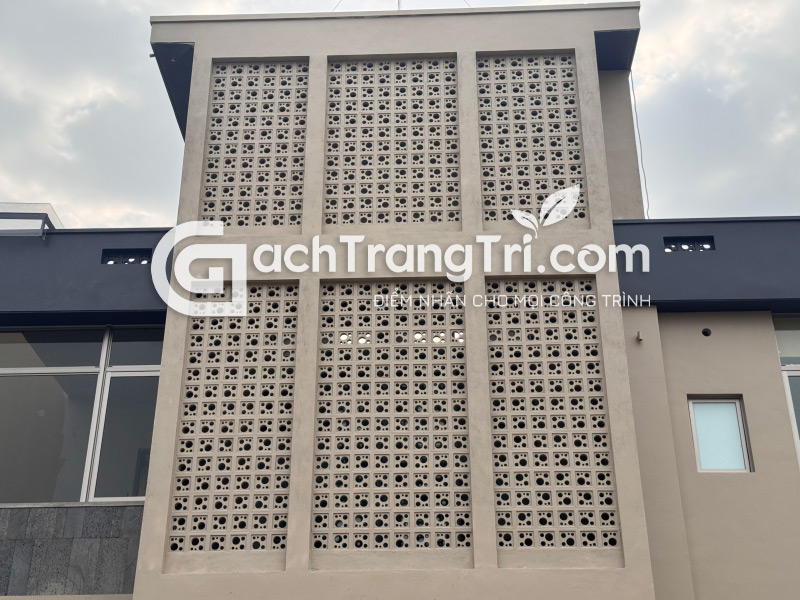 Gạch thông gió xi măng 5 lỗ tròn